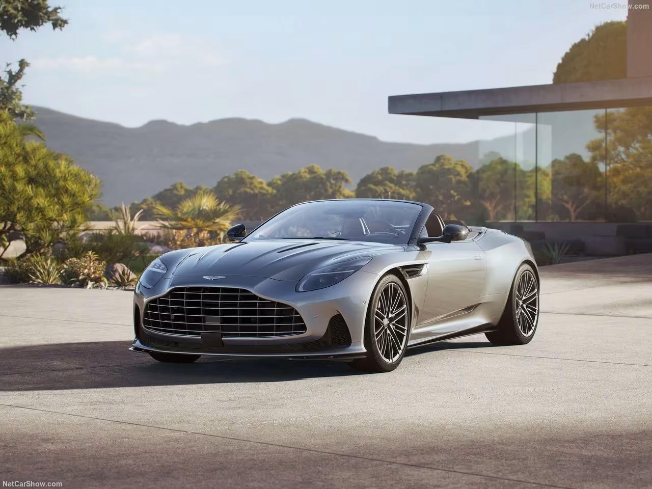 Louez une Aston Martin DB12 à Genève – Élégance et sportivité réunies