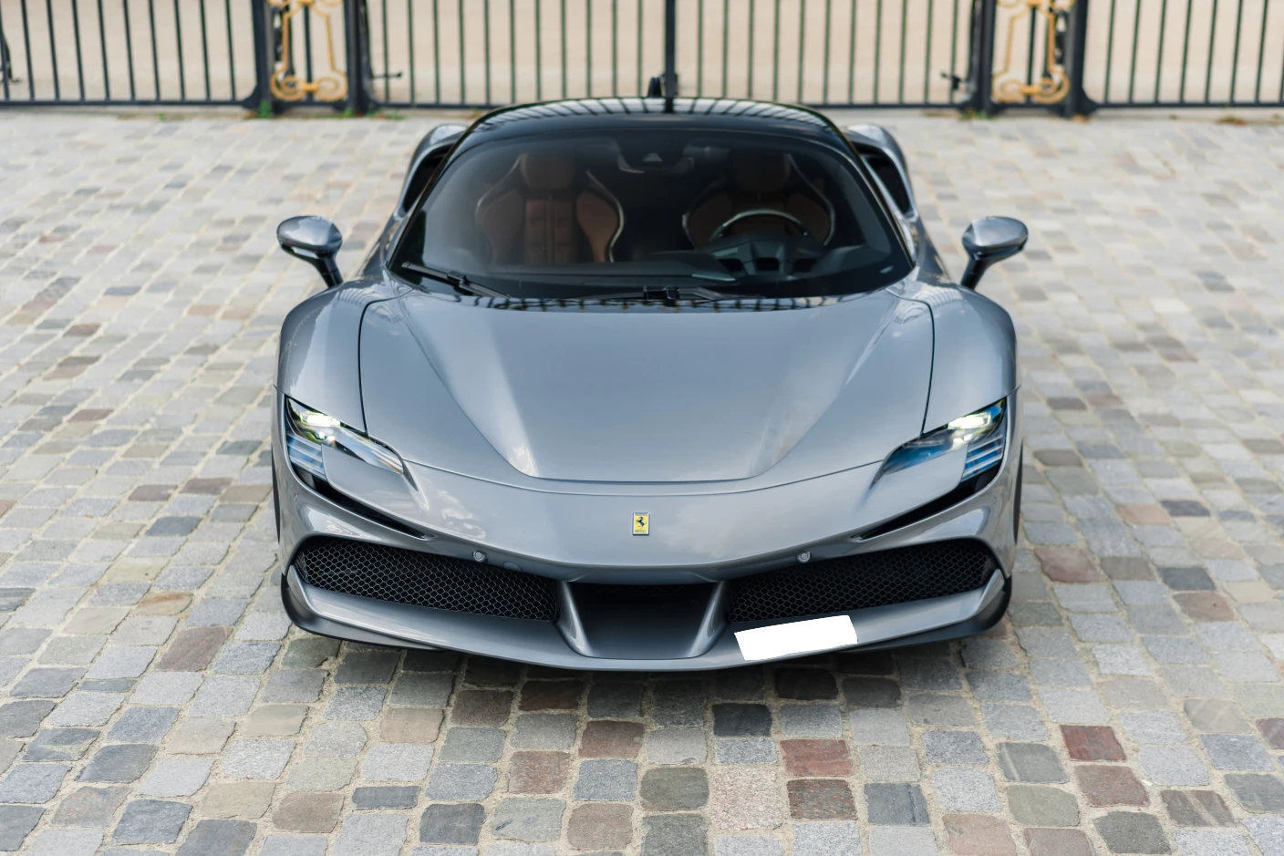 Ferrari SF90 Stradale - 1000 chevaux à votre disposition en location