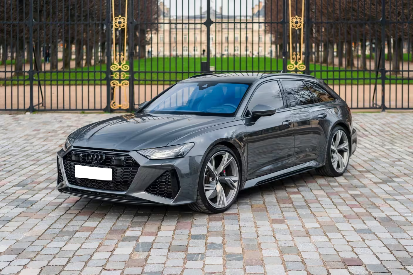 Location Audi RS6 pour événements exclusifs à Genève, véhicule de luxe