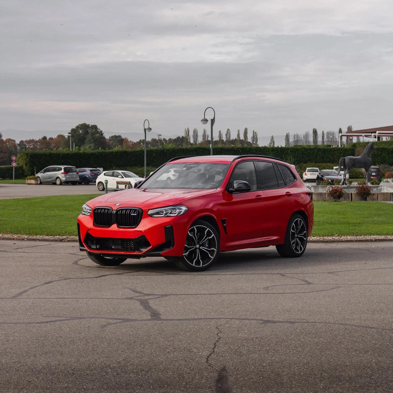 Location du SUV de luxe BMW X3M en Suisse, alliance du style et de la performance