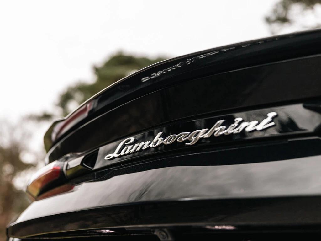 Lamborghini Urus – Aileron arrière actif pour une aérodynamique améliorée