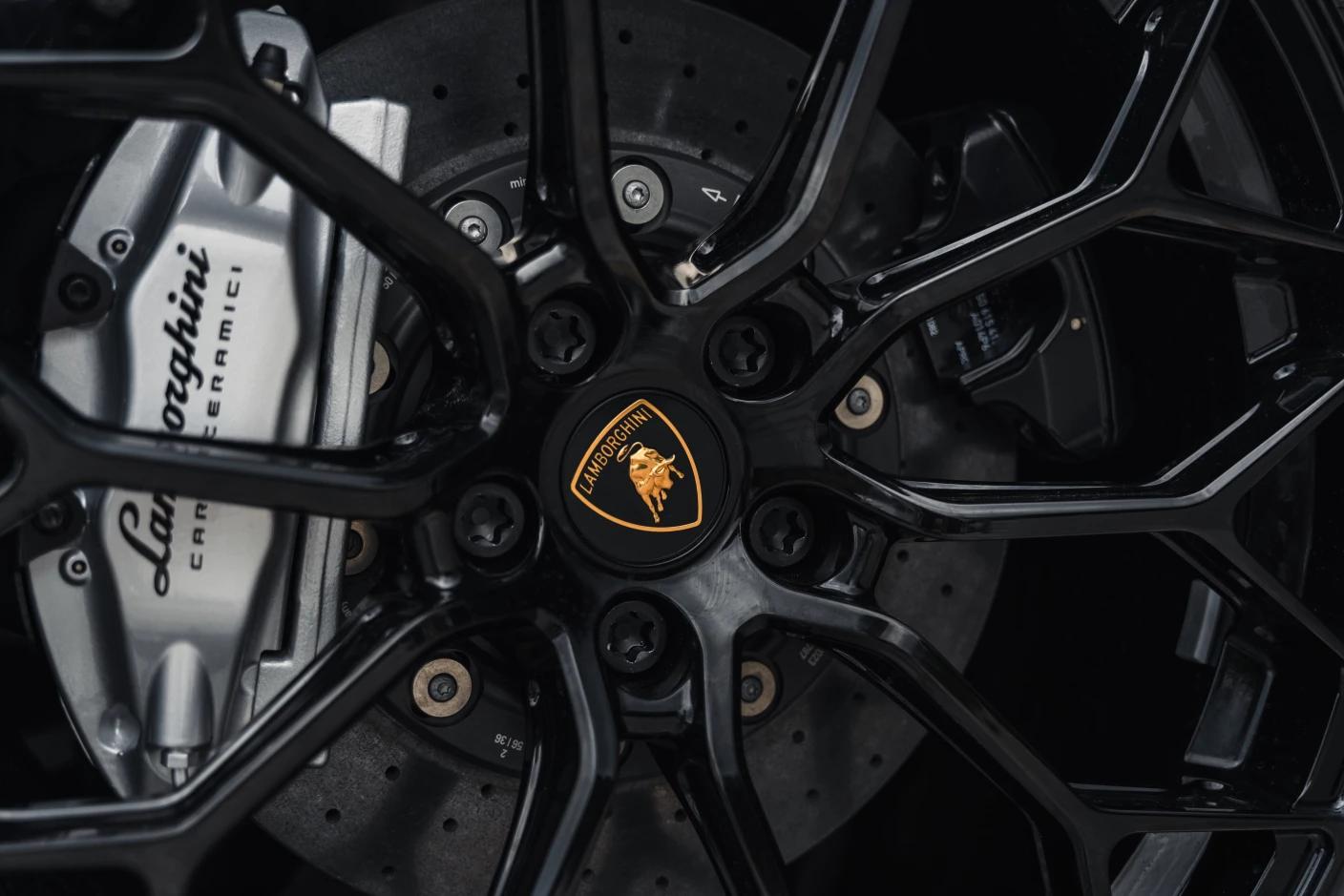 Lamborghini Huracan Tecnica – Des freins carbone-céramique indispensable