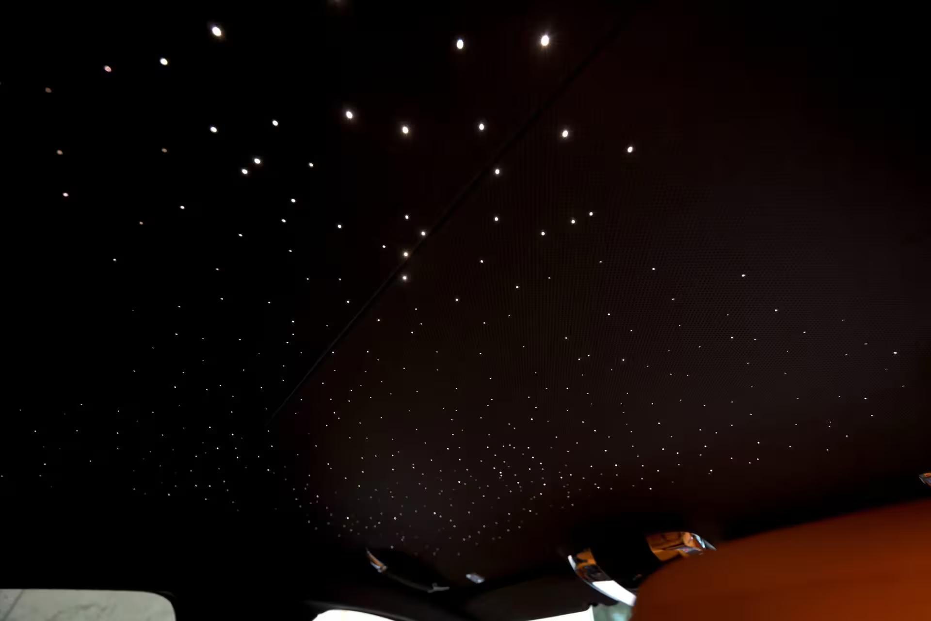 Rolls Royce Ghost – Toit Étoilé Starlight : Un Ciel Éblouissant à Bord