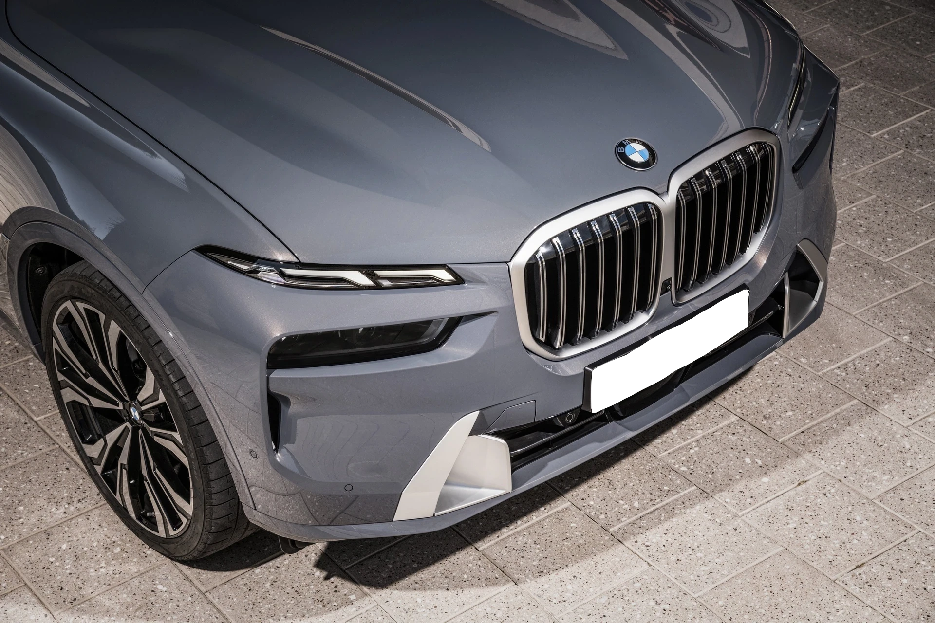 BMW X7 xDrive 40d – Une calandre rétroéclairée “Iconic Glow”