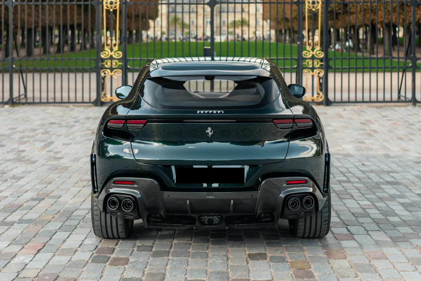 Ferrari Purosangue vue arrière