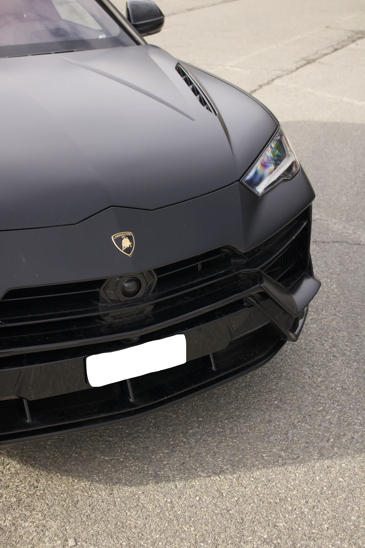 Louer un Lamborghini Urus S à Genève, moteur V8 biturbo et design agressif