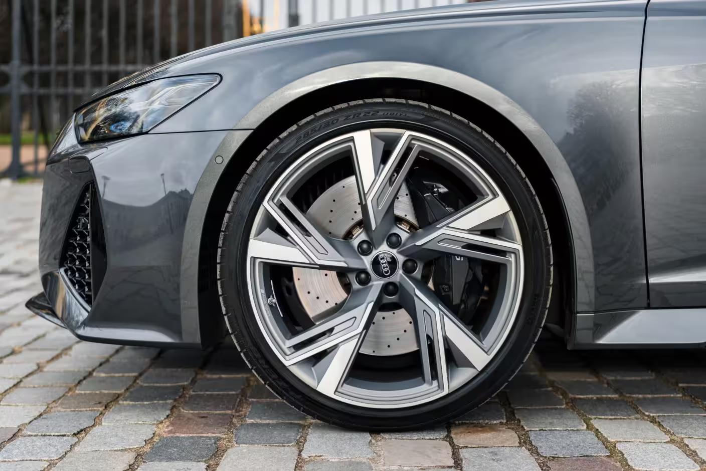 Audi RS6 en location à Genève, profitez du break le plus puissant du marché