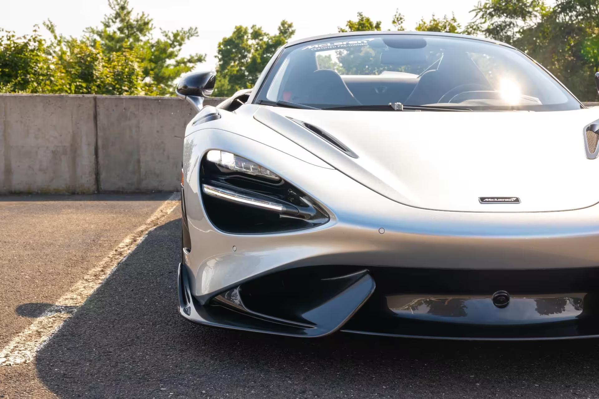 McLaren 765 LT Spider – Aérodynamique active pour des performances inégalées
