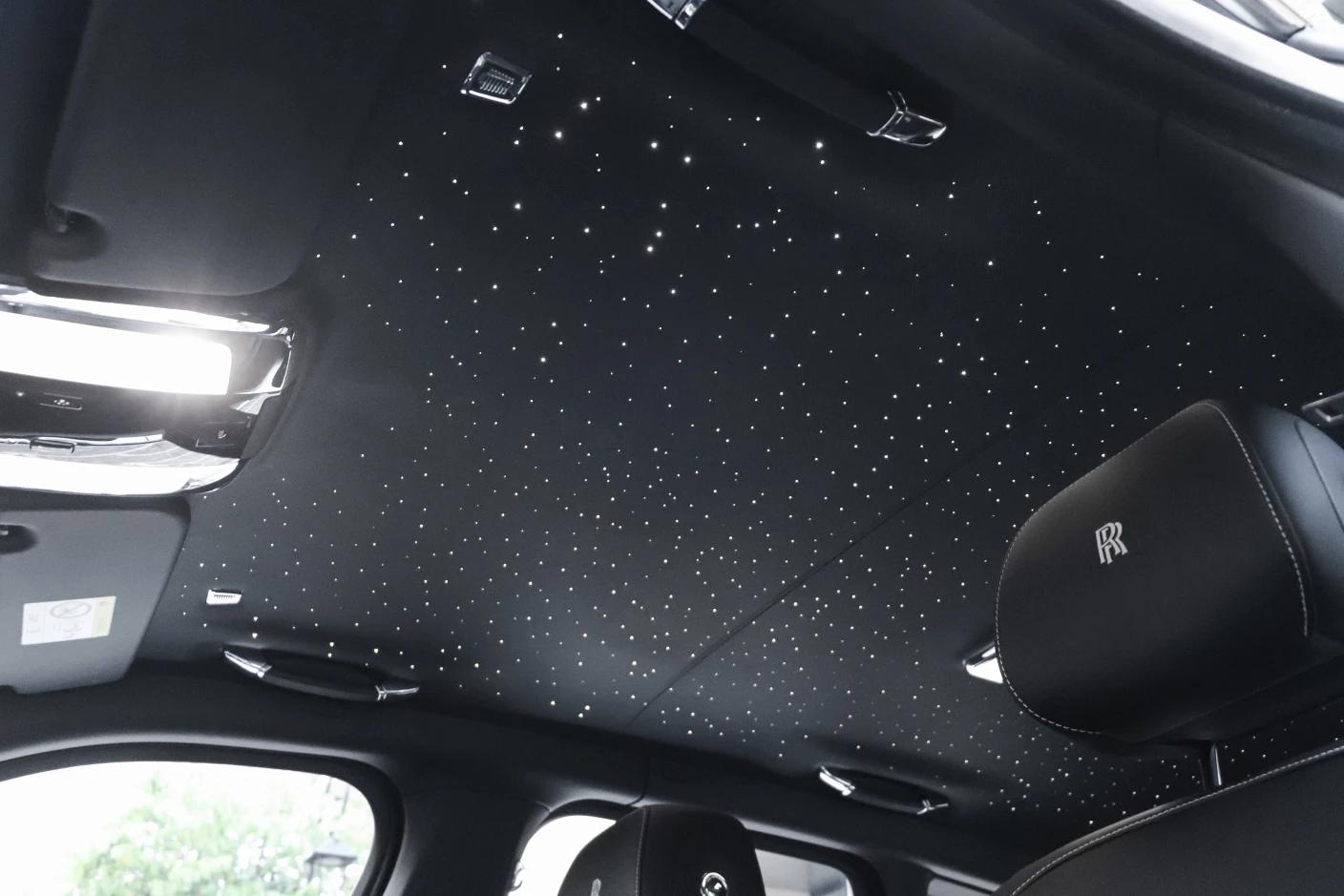 Rolls Royce Cullinan – Un ciel Étoilé Starlight Headliner
