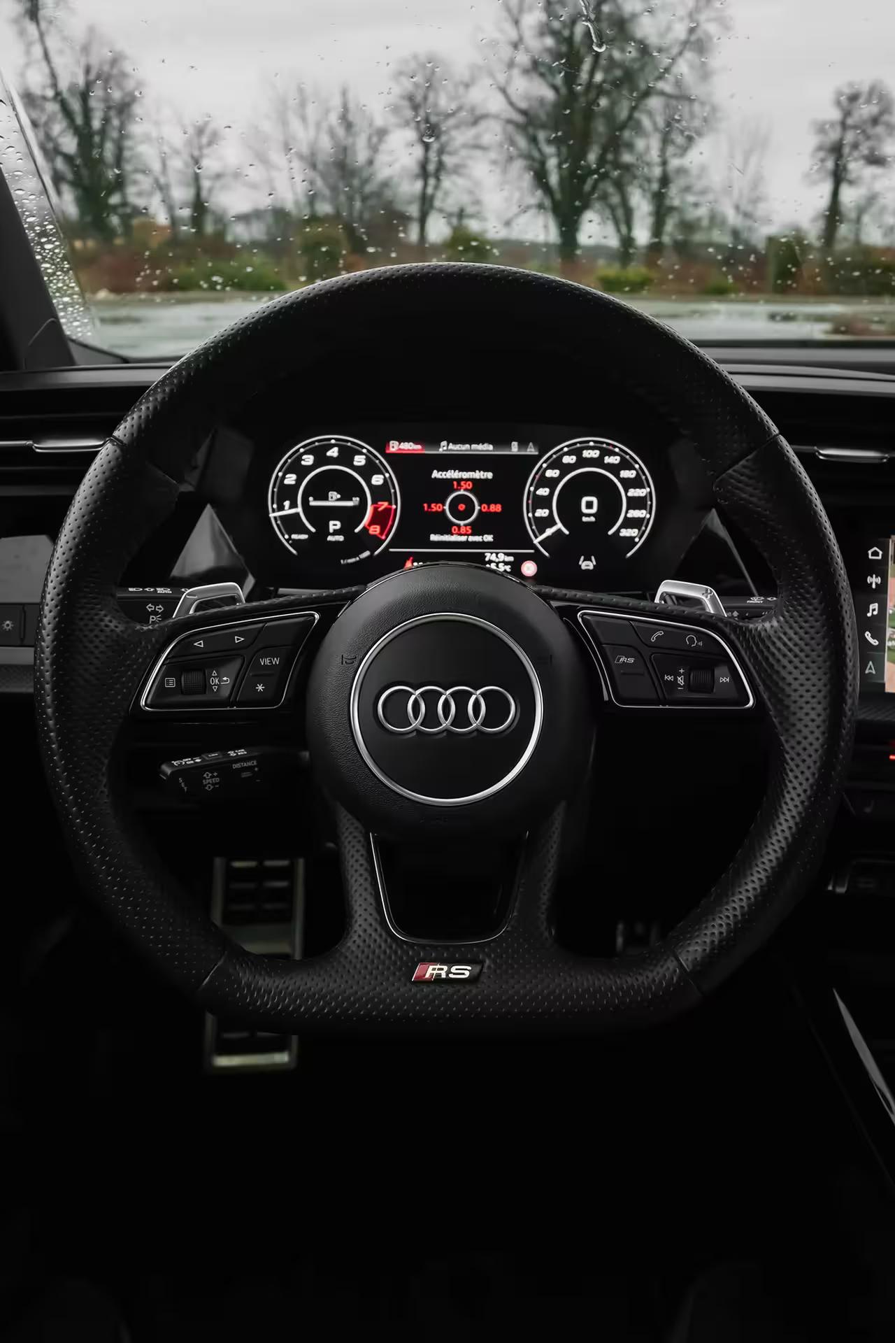 Audi RS3 Sedan – Volant sport signé RS