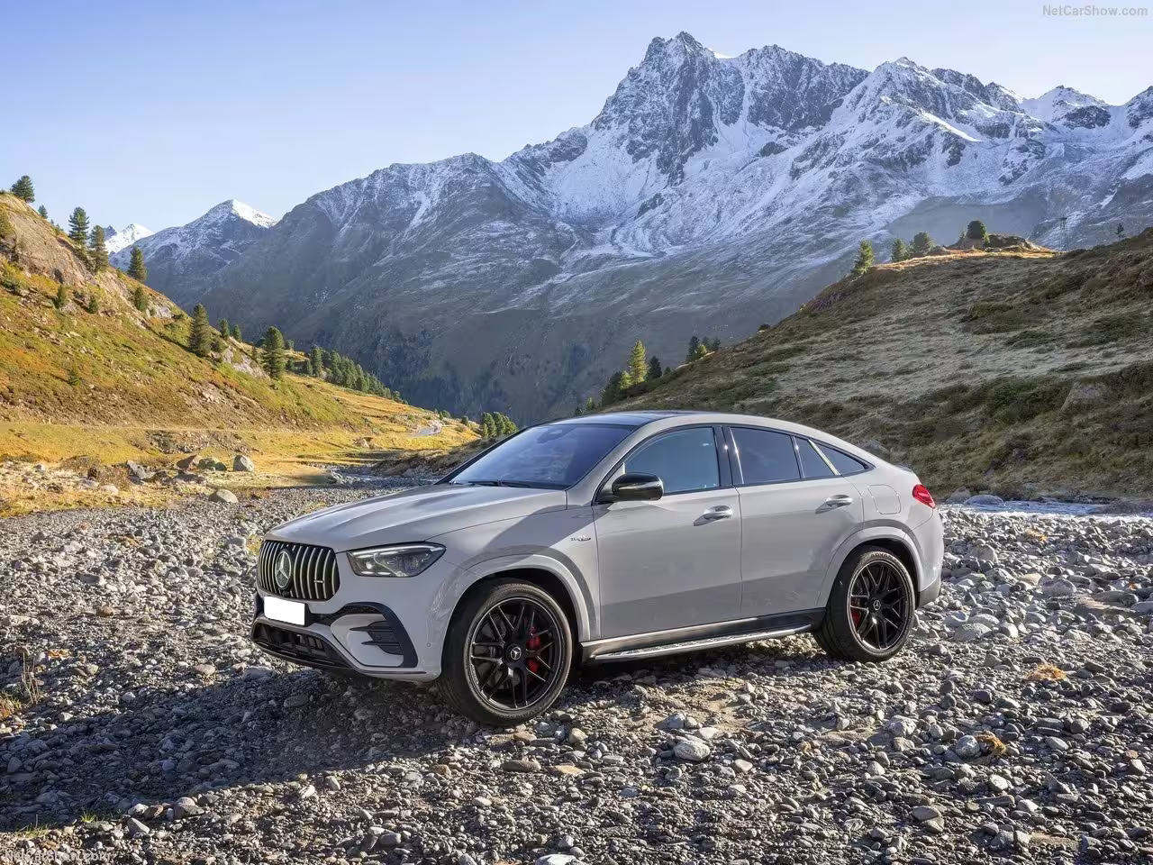 Louer Mercedes-AMG GLE 53 en Suisse, SUV de luxe avec moteur 4MATIC à Genève