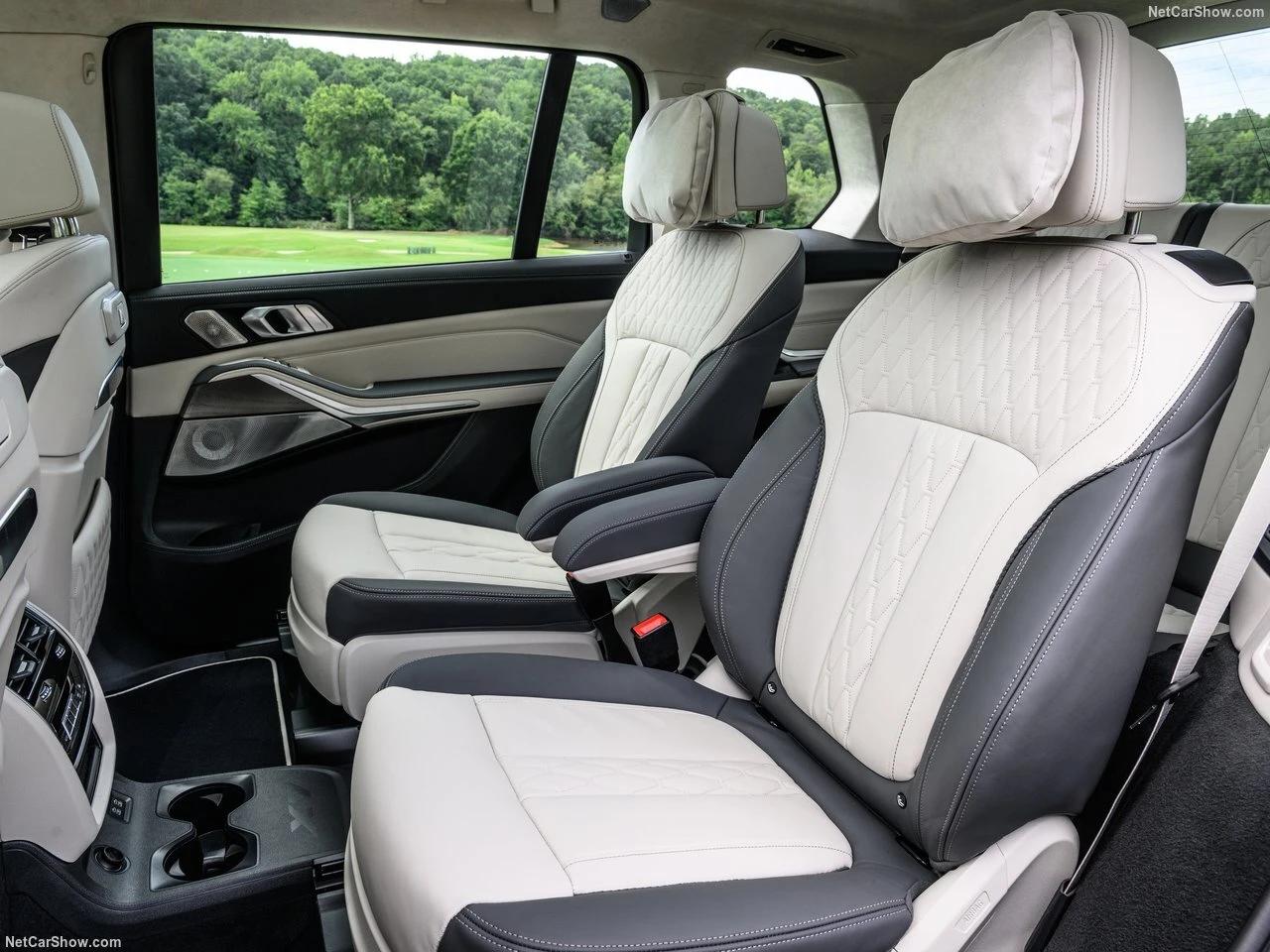 Location de luxe BMW X7 : la puissance du moteur V8