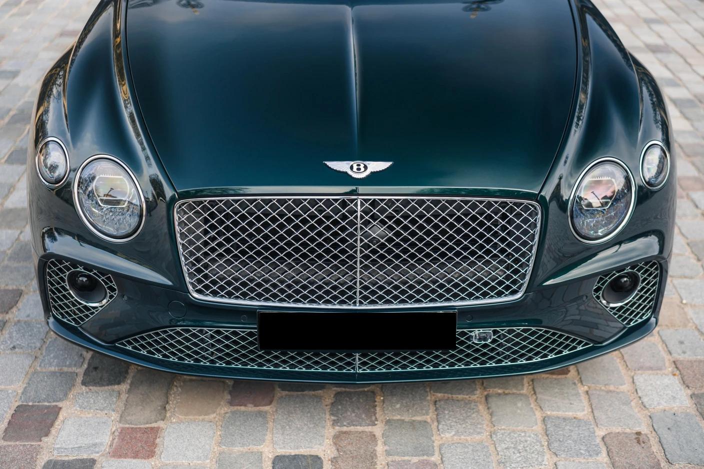 Bentley Continental GT – Capot Allégé et Répartition des Masses Optimisée