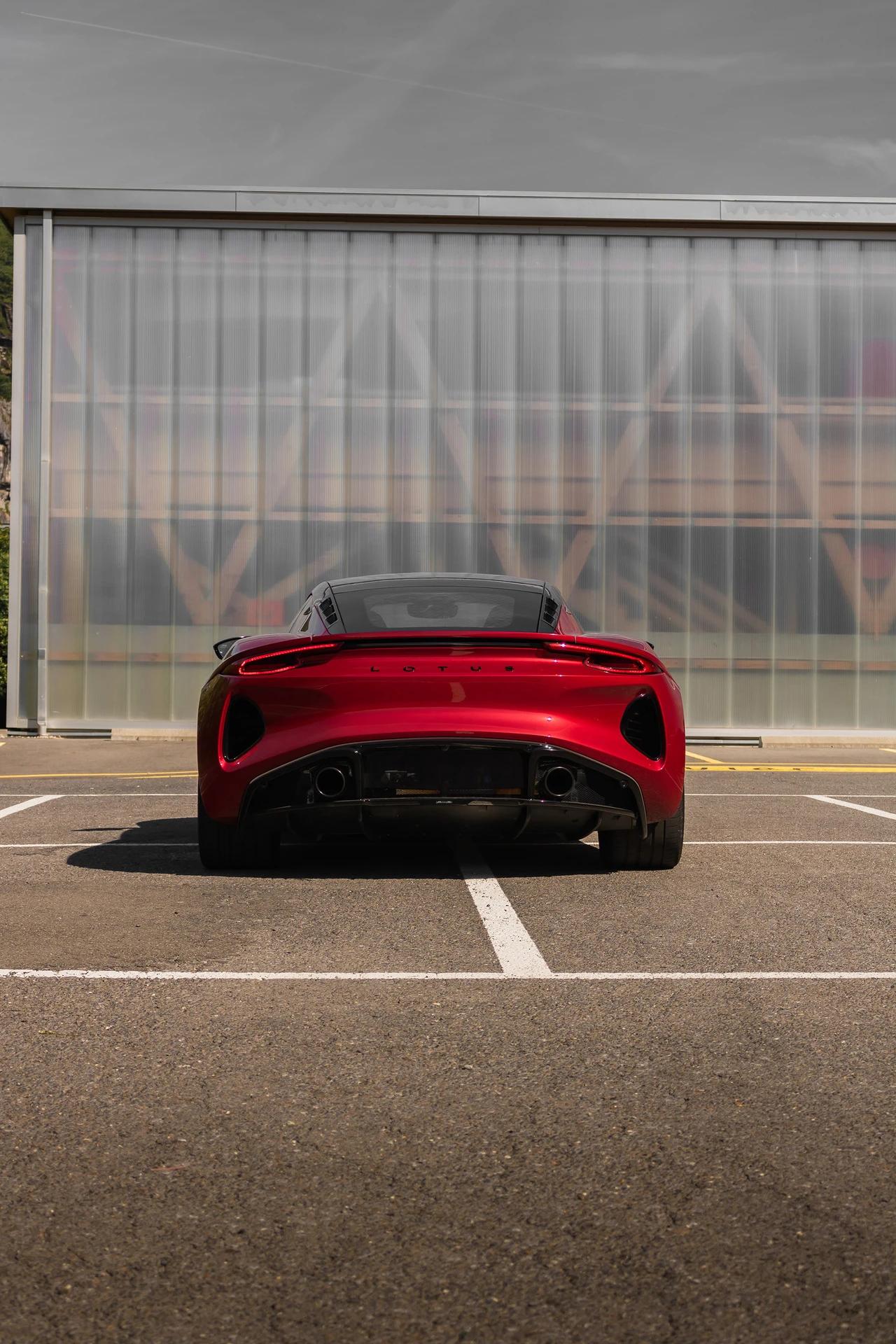 Lotus Emira – Une signature sonore captivante avec l’échappement sport
