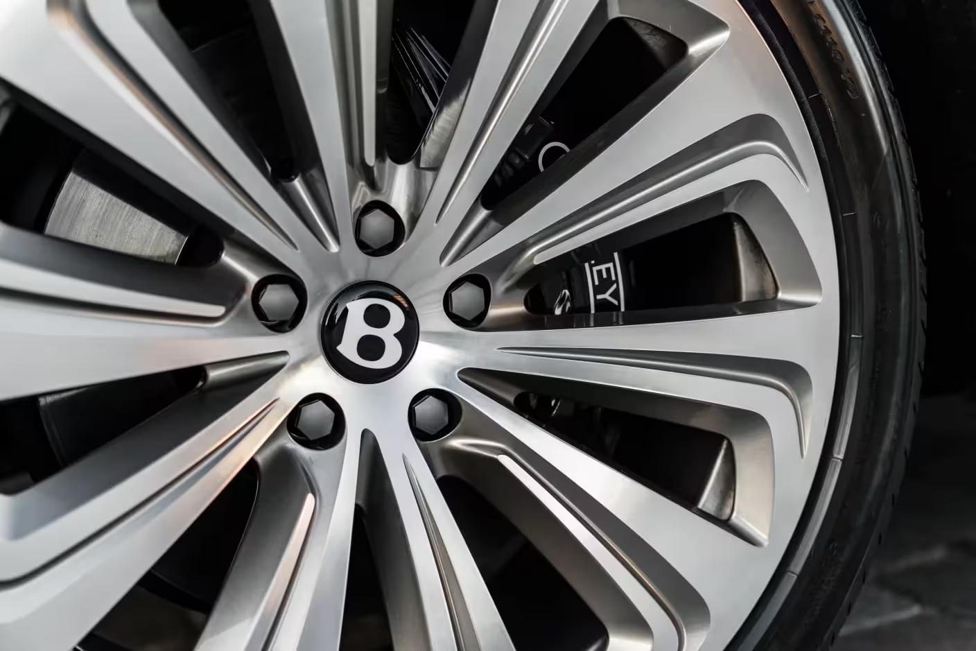 Bentley Bentayga – Jantes 22 Pouces au Design Spécifique