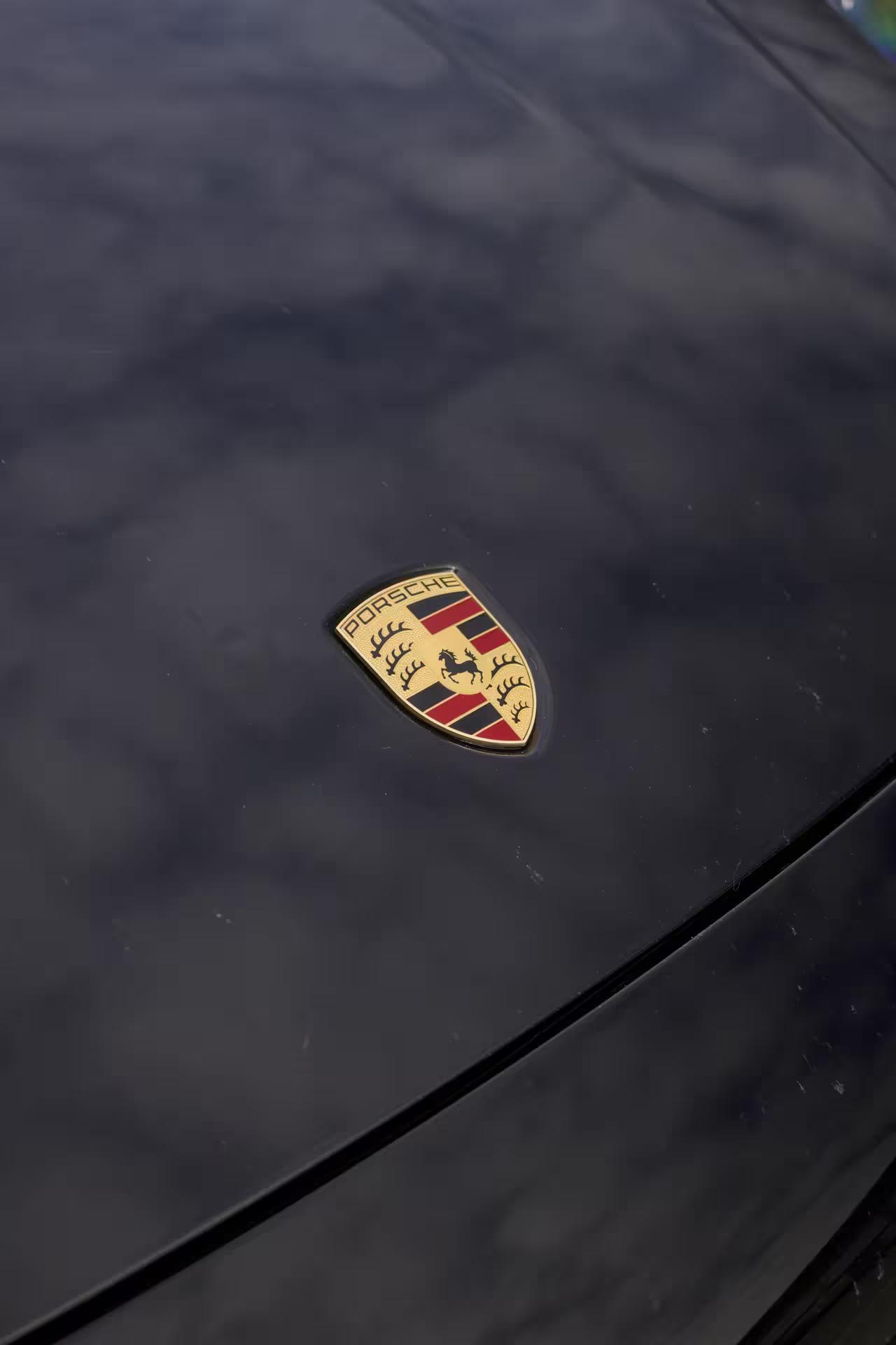 Location Porsche 911 GTS, le summum de la technologie et de la sportivité sur route ouverte