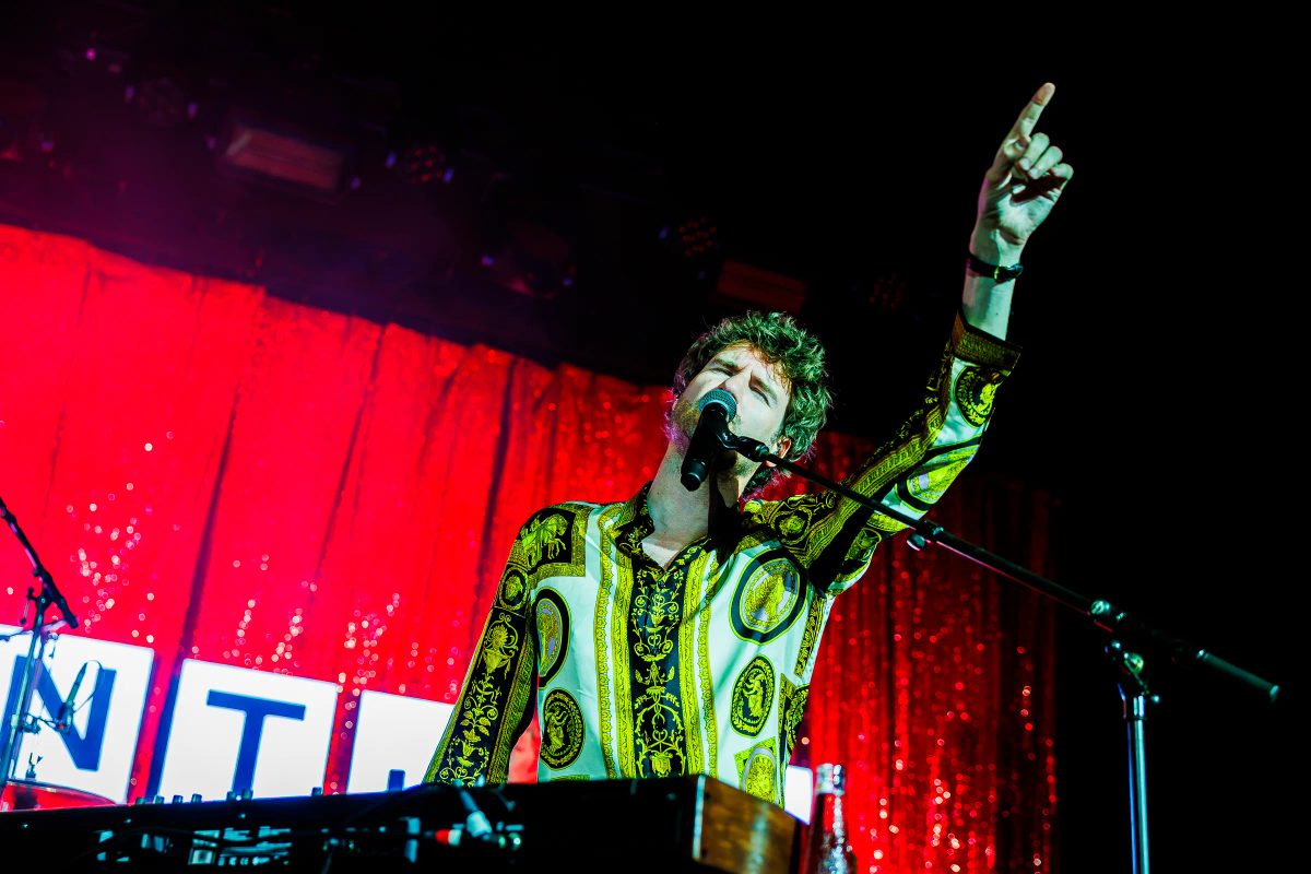 Thijs Boontjes tijdens het optreden op Go-Tan Stage bij Appelpop 2026.