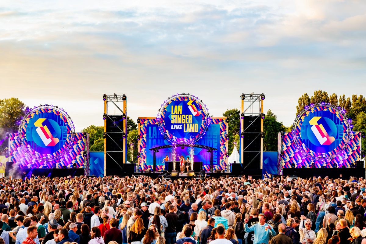 Totally Spice tijdens het optreden op Mainstage bij Lansingerland Live 2026.