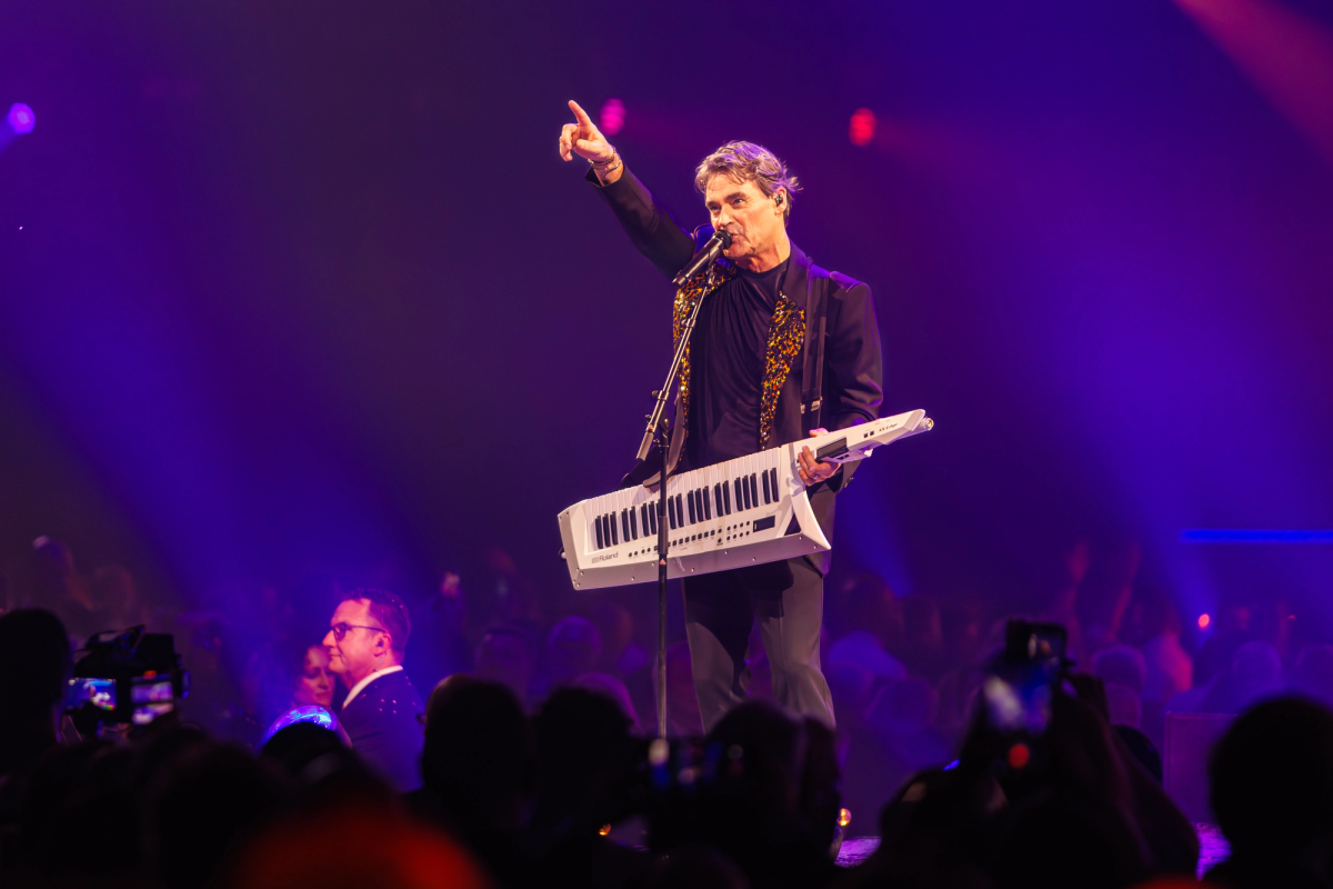 Jeroen van der Boom tijdens het optreden op RTM Stage bij The Pianoman Live 2025.