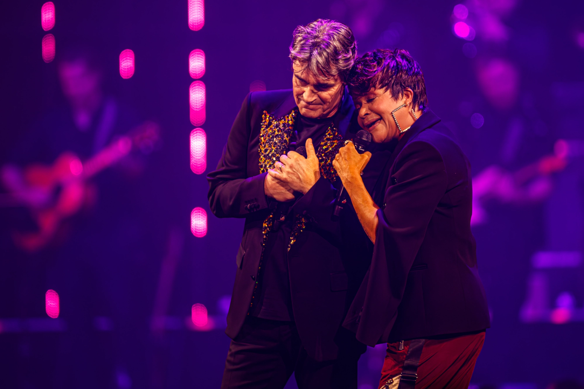 Ruth Jacott en Jeroen van der Boom tijdens het optreden op RTM Stage bij The Pianoman Live 2025.