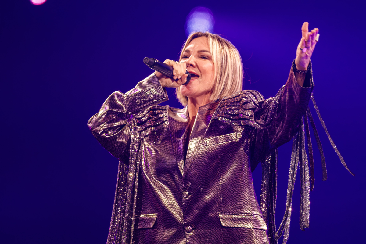 Kate Ryan tijdens het optreden op RTM Stage bij The Pianoman Live 2025.