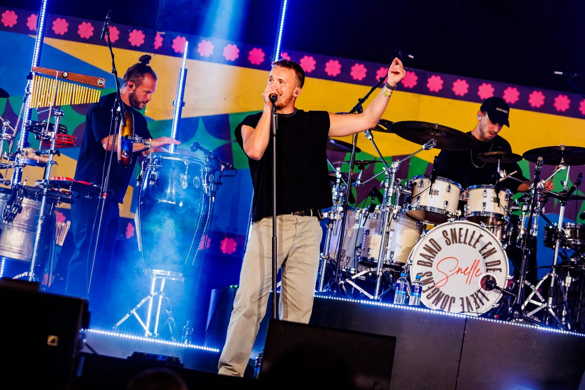 Snelle en De Lieve Jongens Band tijdens het optreden op Brouhaha bij Hullabaloo 2025.