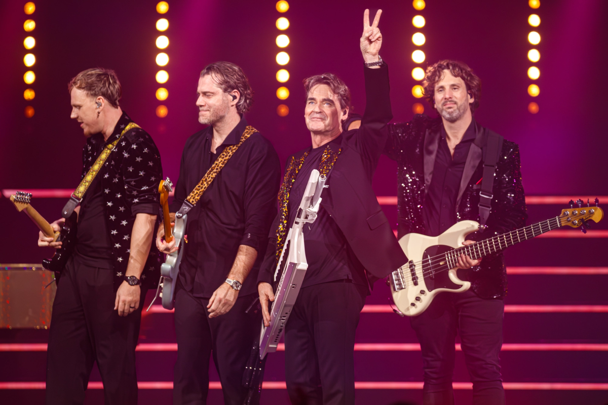Jeroen van der Boom tijdens het optreden op RTM Stage bij The Pianoman Live 2025.