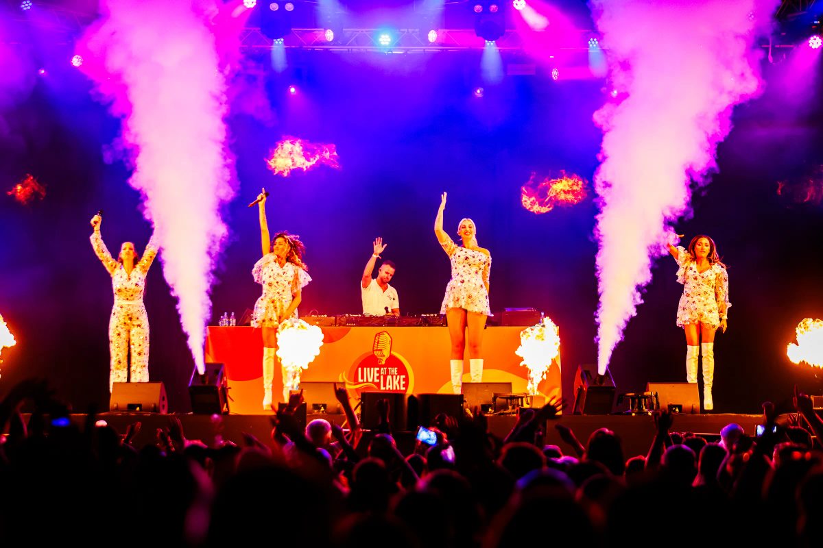 This Is ABBA tijdens het optreden op MAINSTAGE bij Live at the Lake 2026.