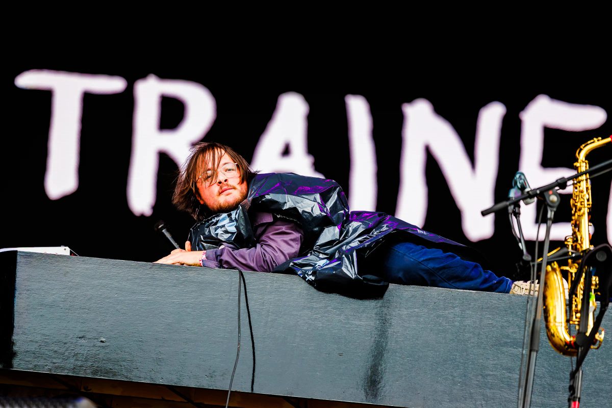 Personal Trainer tijdens het optreden op MAYHEM bij Hullabaloo 2026.