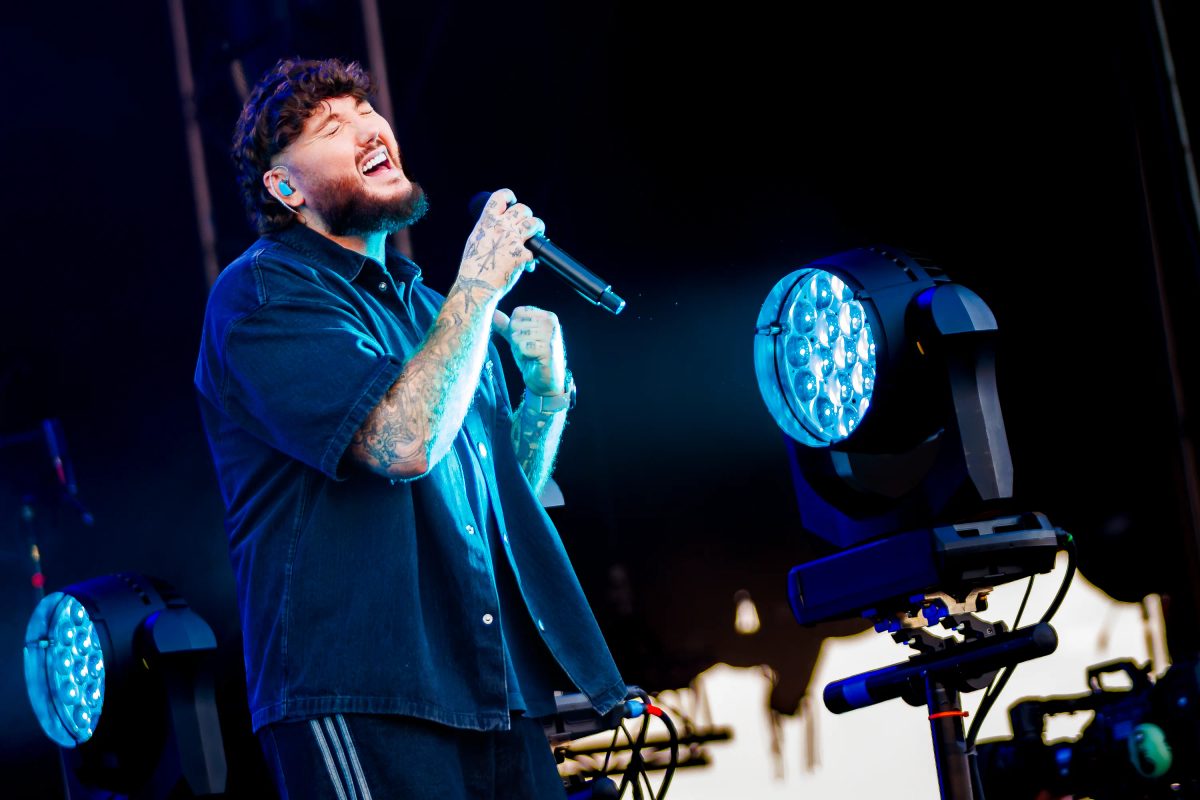 James Arthur tijdens het optreden op Zeeland bij Concert at SEA 2026.