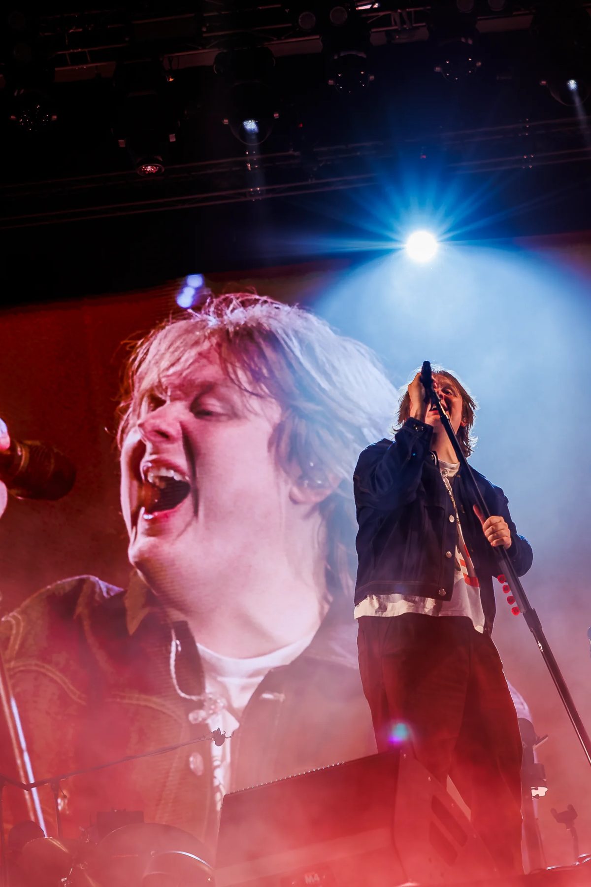 Lewis Capaldi tijdens het optreden op MAYHEM bij Hullabaloo 2026.