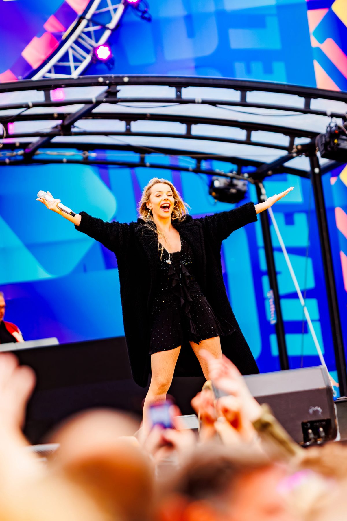 Emma Heesters tijdens het optreden op Mainstage bij Lansingerland Live 2026.