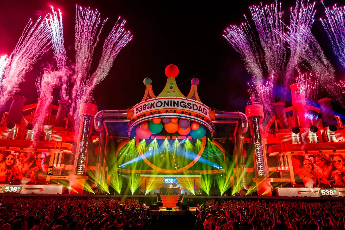 Sfeerbeeld tijdens 538 Koningsdag 2026.