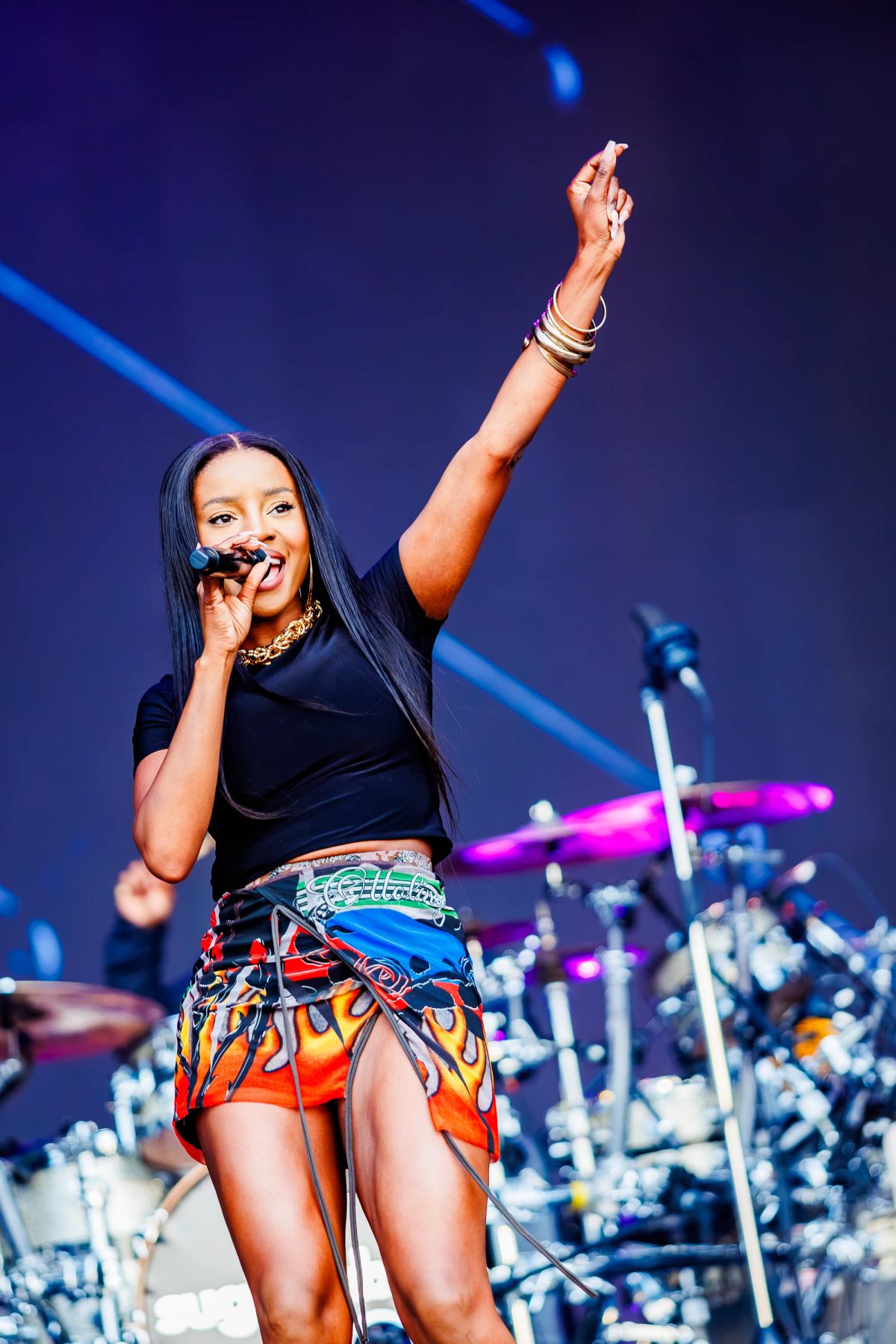 Sugababes tijdens het optreden op Mayhem bij Hullabaloo 2025.