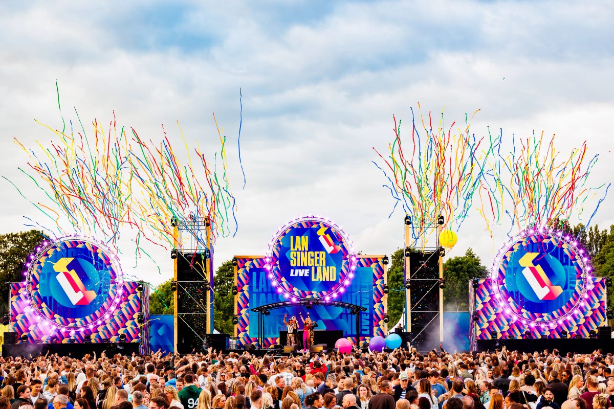 Vengaboys tijdens het optreden op Mainstage bij Lansingerland Live 2026.