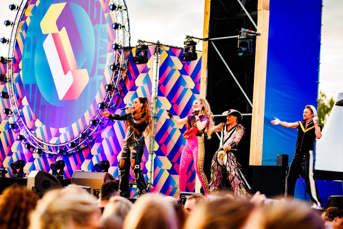 Vengaboys tijdens het optreden op Mainstage bij Lansingerland Live 2026.