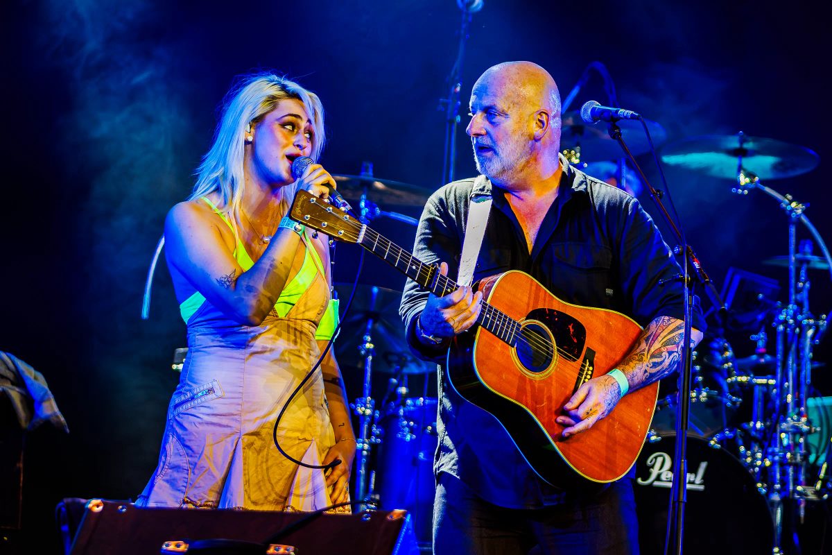 Bente en BLØF tijdens het optreden op Mainstage bij Appelpop 2026.