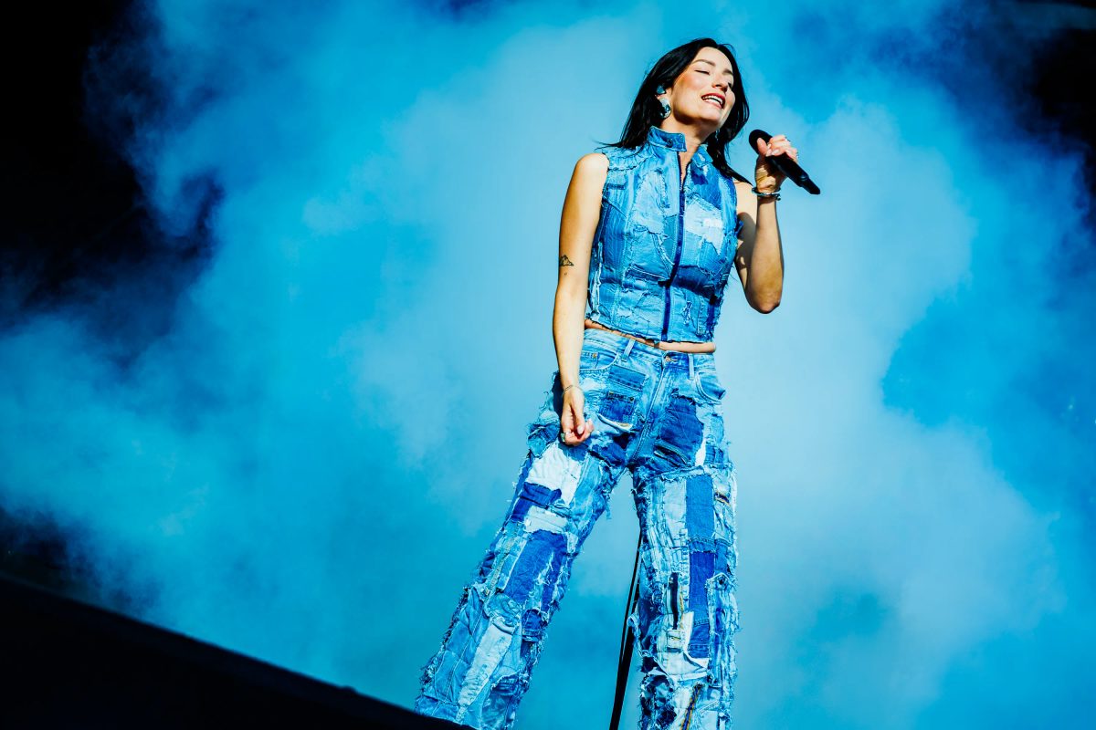 Rondé tijdens het optreden op Mainstage bij Lansingerland Live 2025.