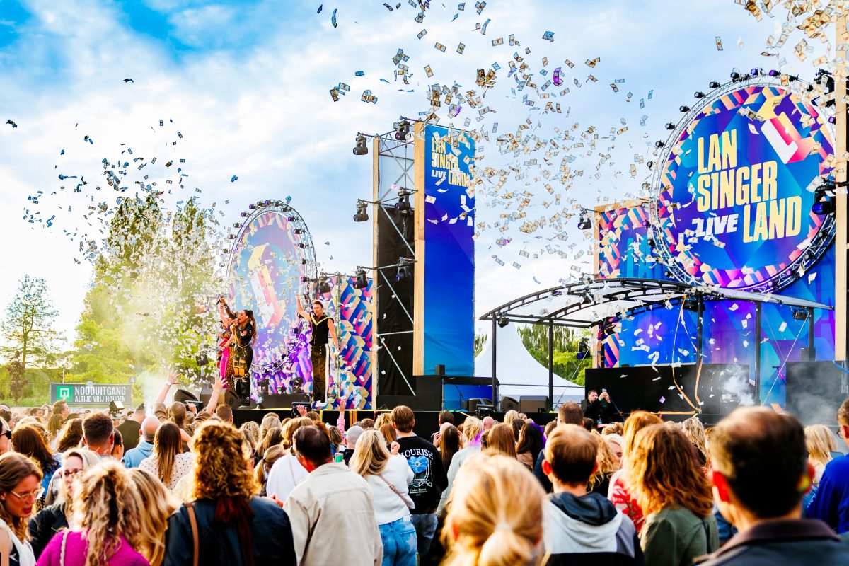 Vengaboys tijdens het optreden op Mainstage bij Lansingerland Live 2026.
