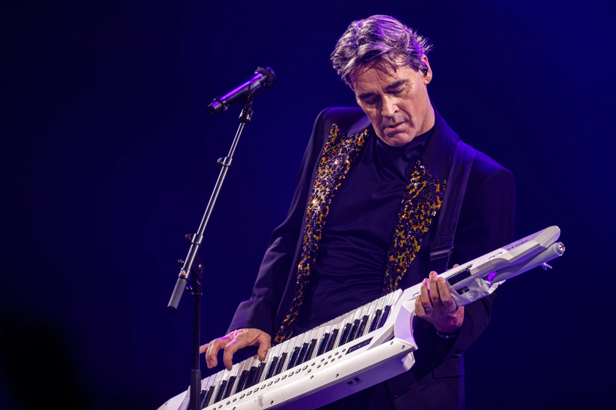 Jeroen van der Boom tijdens het optreden op RTM Stage bij The Pianoman Live 2025.