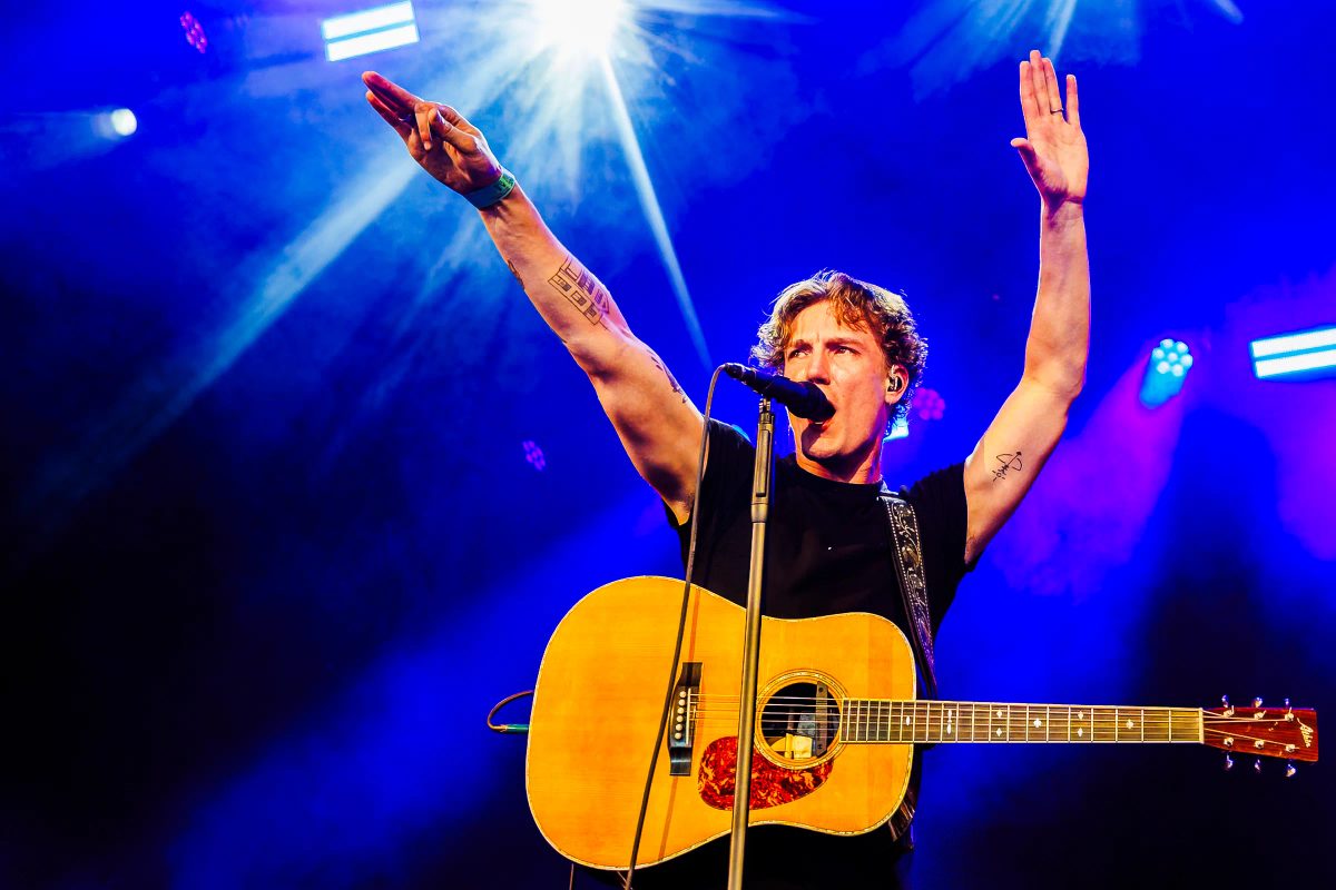 Micha tijdens het optreden op Go-Tan Stage bij Appelpop 2026.