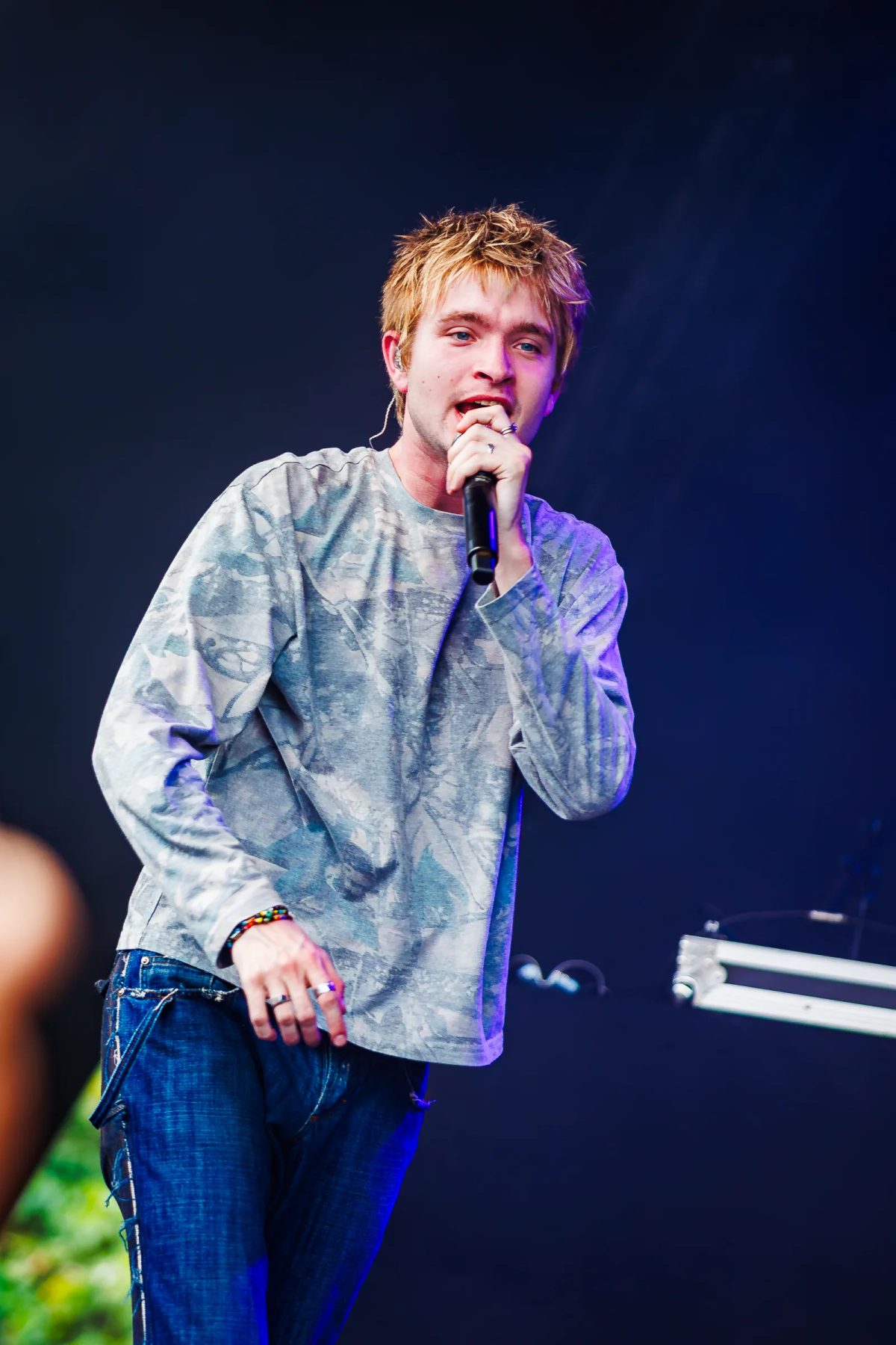 Jesse Hoefnagels tijdens het optreden op Covebo Stage bij Appelpop 2026.