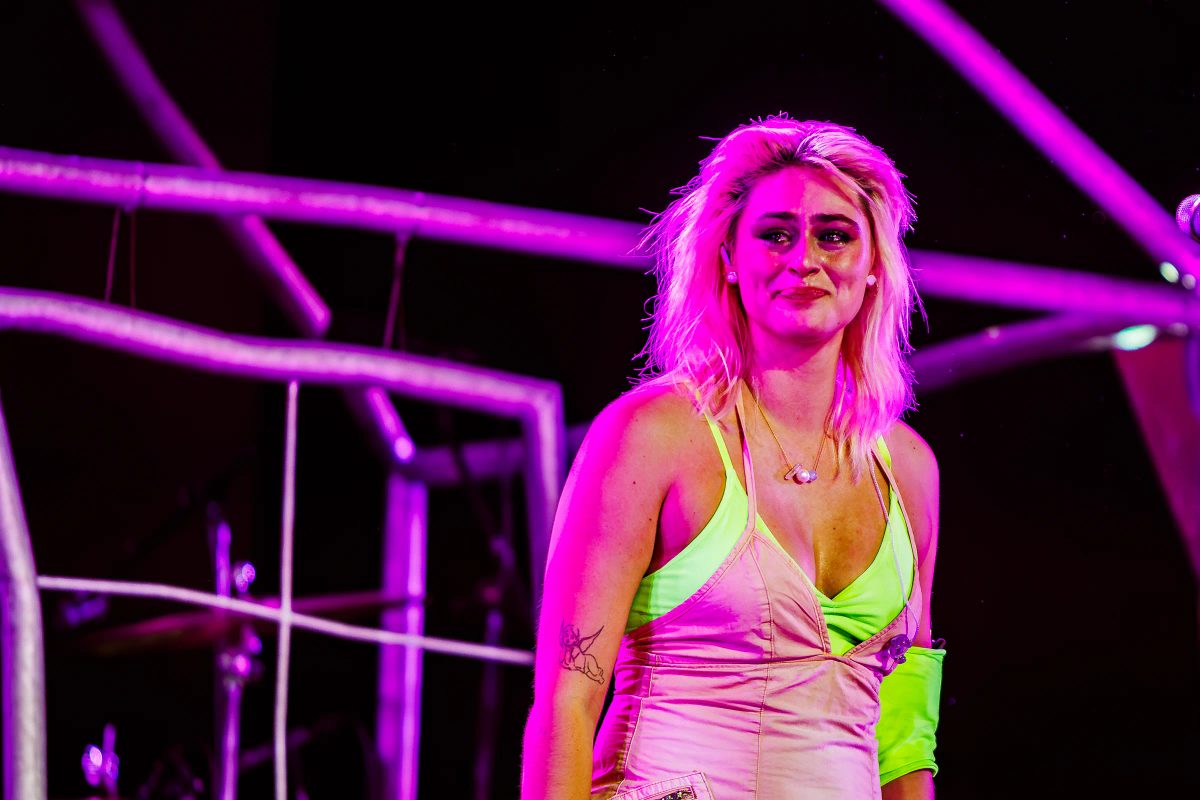 Bente tijdens het optreden bij Appelpop 2026.