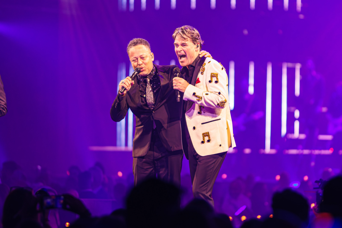 Jeroen van der Boom en Re-Play tijdens het optreden op RTM Stage bij The Pianoman Live 2025.