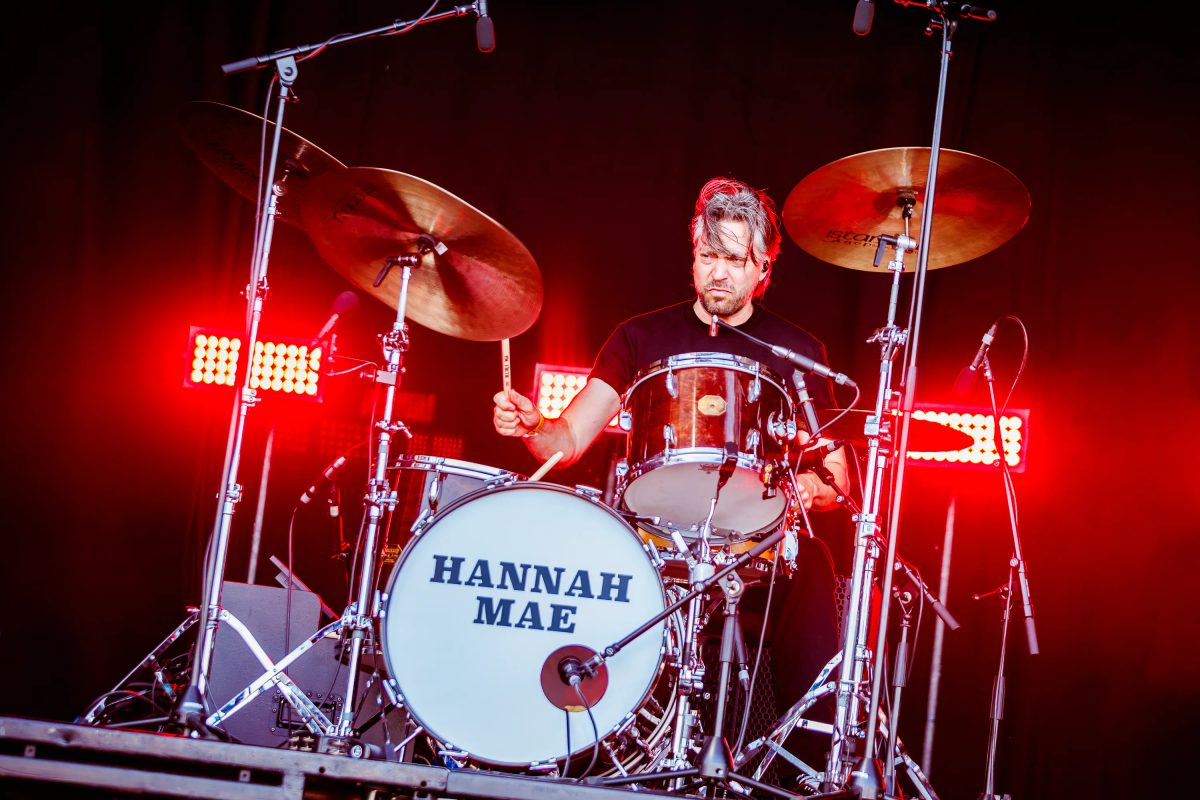 Hannah Mae en Niels Voskuil tijdens het optreden op Umoja bij Concert at SEA 2026.