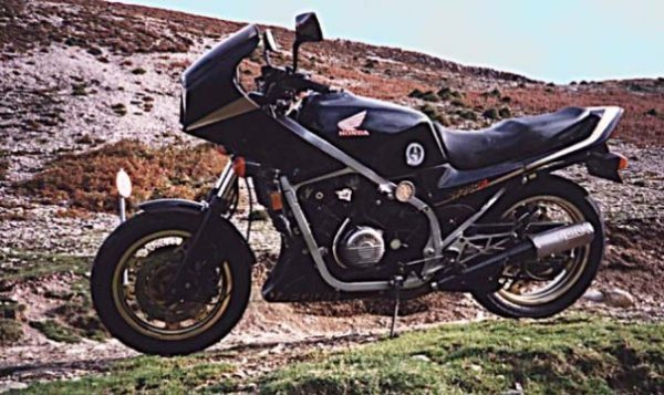 Honda VF750F