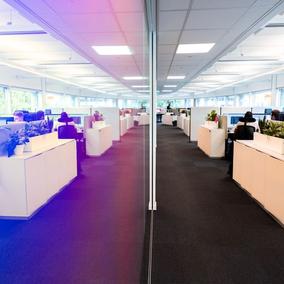 Öppet kontorslandskap hos Morrow Bank