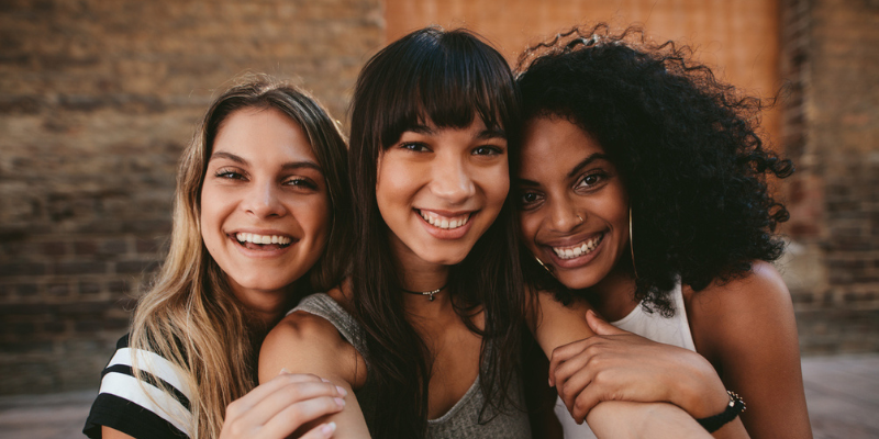 Friends in their early 20