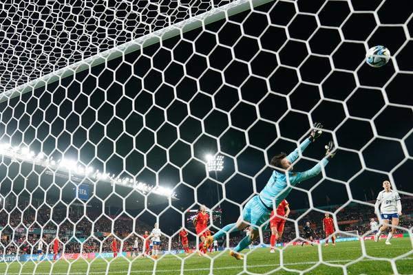Women’s World Cup nears the knockout stage & an NCAA soccer WTF