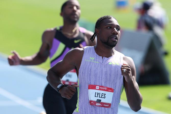 Noah Lyles races